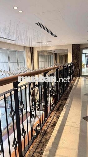 🔹 Cho thuê mặt bằng tầng lửng 125m² tại Saigon Pavillon – Trung tâm Qu