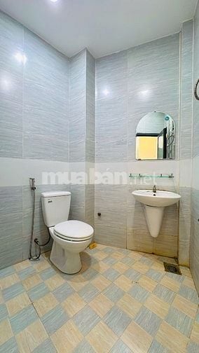 Mặt tiền Lê Quyên, P.5, Q.8, 3,2 x 12m, 1 trệt 1 lầu mới, giá 15 triệu