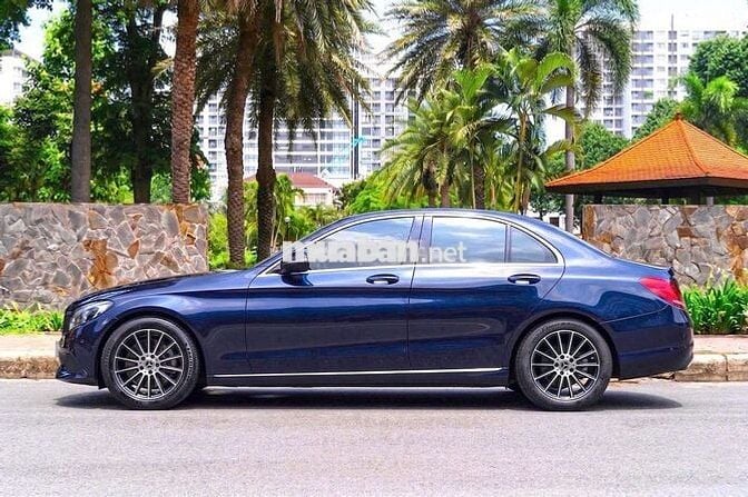 Bán xe cọp trùm mền C200 Model 2018