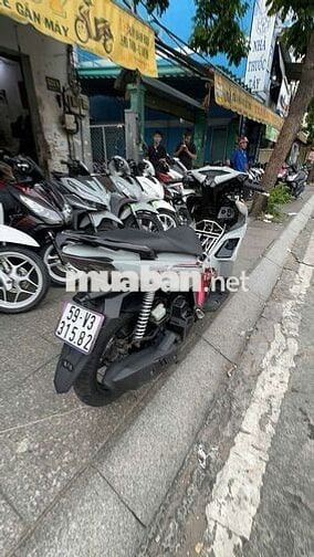 Honda Air Blade 125 2022 Xám đỏ Đã sử dụng