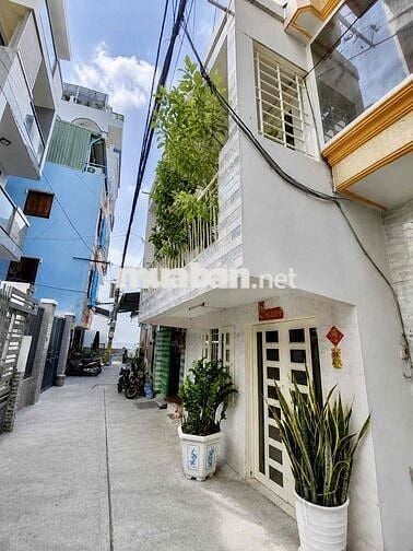 🏠 Nhà Quận 6 - diện tích: 4,15 x 11,3 - khuôn đất vuông vức - hẻm 3m