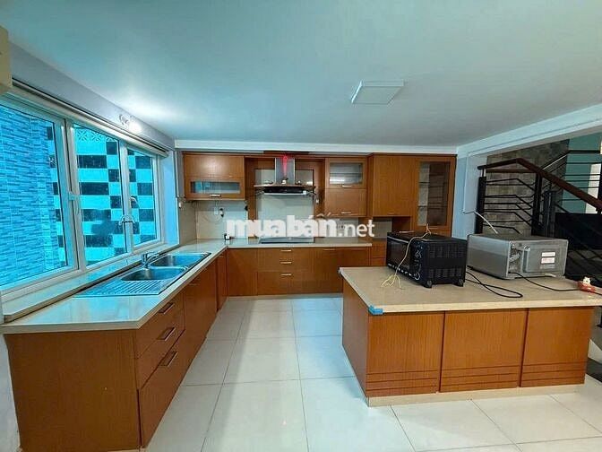 👉 Nhà Đẹp MT Lê Trung Nghĩa_8x20m_Hầm Nổi_Trệt 3 Lầu, Thang Máy.