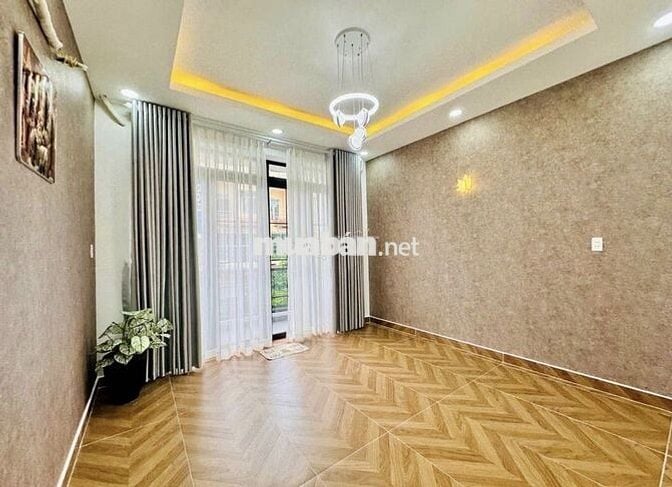 HẺM 8m THÔNG LÊ THÚC HOẠCH_5x18m_ĐÚC 3 TẤM 4PN_Sân Thượng