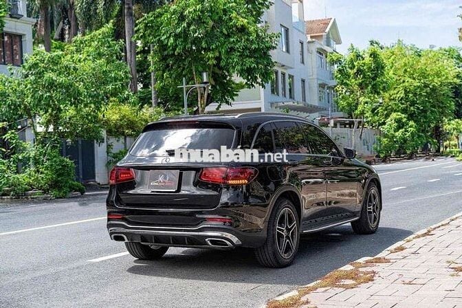 GLC300 AMG 2022 Đen xe Cty 1 chủ xhd cao full hang