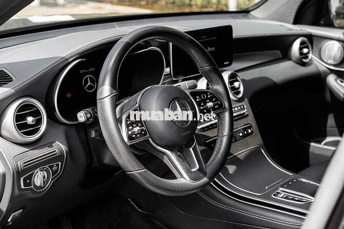 GLC300 AMG 2022 Đen xe Cty 1 chủ xhd cao full hang