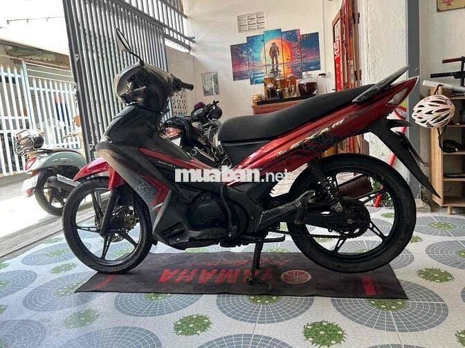 Yamaha LEXam Đỏ đen Êm ngon