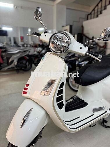 Piaggio Vespa GTS ABS 150cc 2019 Trắng 10.000 Km