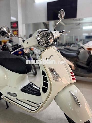 Piaggio Vespa GTS ABS 150cc 2019 Trắng 10.000 Km