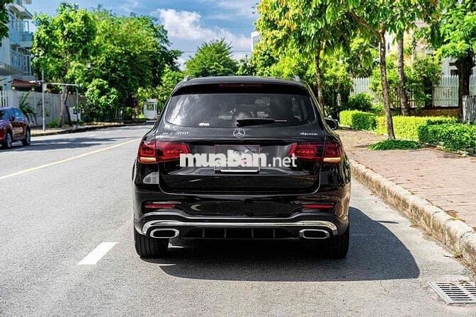 GLC300 AMG 2022 Đen xe Cty 1 chủ xhd cao full hang