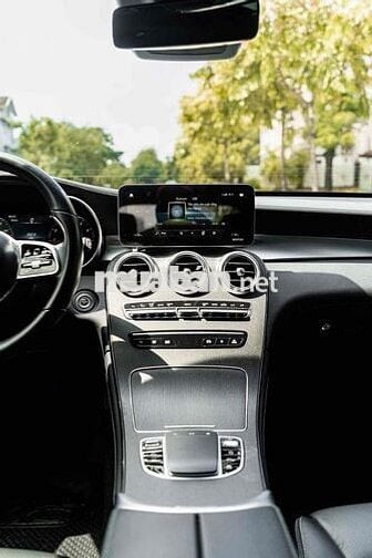 GLC300 AMG 2022 Đen xe Cty 1 chủ xhd cao full hang