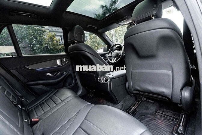 GLC300 AMG 2022 Đen xe Cty 1 chủ xhd cao full hang