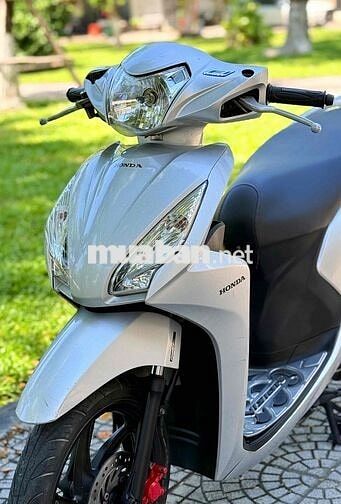 Honda Vision 2016 Bạc, nợ xấu đưa 5tr lấy xe