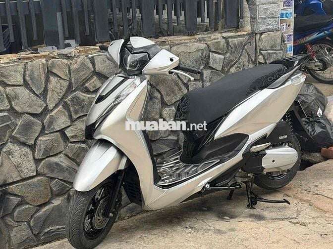 Honda Lead 2024 Bạc 2v up 4v