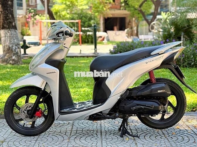 Honda Vision 2016 Bạc, nợ xấu đưa 5tr lấy xe