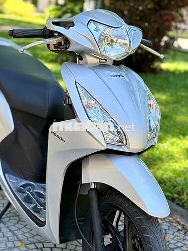 Honda Vision 2016 Bạc, nợ xấu đưa 5tr lấy xe