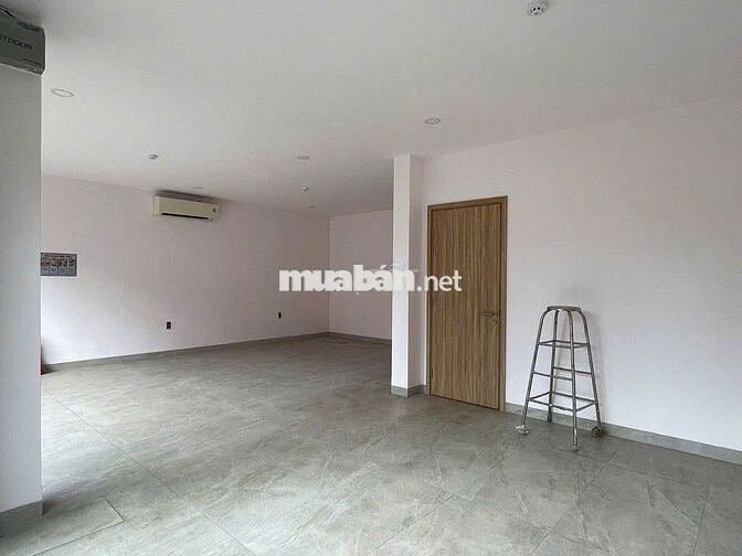 Cho Thuê Mặt Bằng Đường Lý Thường Kiệt, Quận 11 ( 9x7m - MB Rộng Rãi )