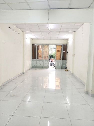 GIẢM 1 TỶ BÁN CẤP 11 TỶ. HÉM 10M LL QUÂN NHƯ MT, XE TẢI TRÁNH NHAU