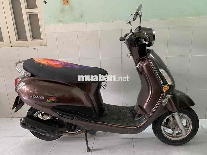 Xe tay ga Attila Nâu Nữ