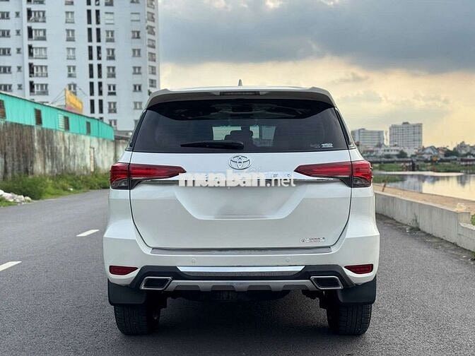 Toyota Fortuner 2.4G tự động 2019 Trắng 97.000