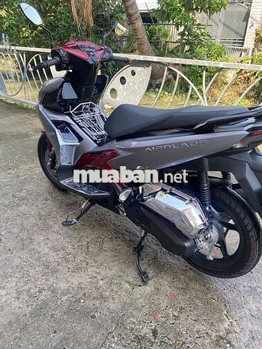 Honda Air Blade 125 2025 Đỏ bạc 3000km