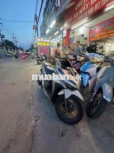 Honda Vario 2022 150cc Bạc chính chủ ký may zin