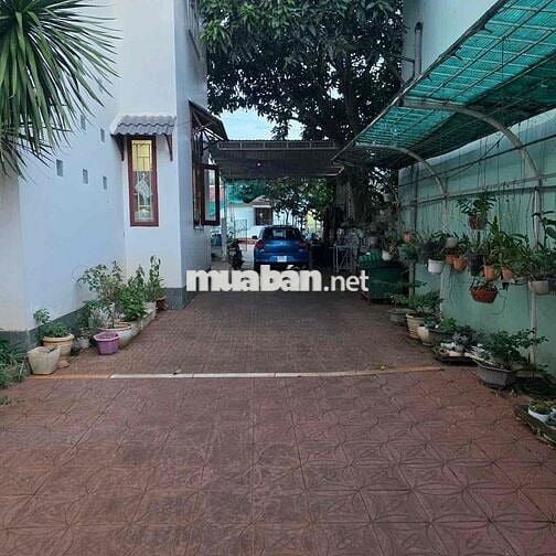 CHO THUÊ BIỆT THỰ SÂN VƯỜN - DIỆN TÍCH 700m² MẶT TIỀN TRUNG TÂM TP