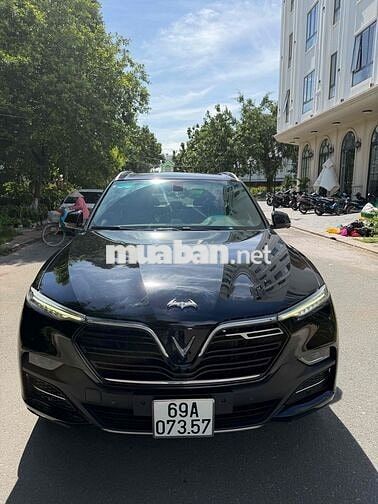 VinFast Lux SA 2.0 Premium 2019 Đen