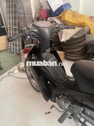 Yamaha Sirius Trắng Đen Nhật