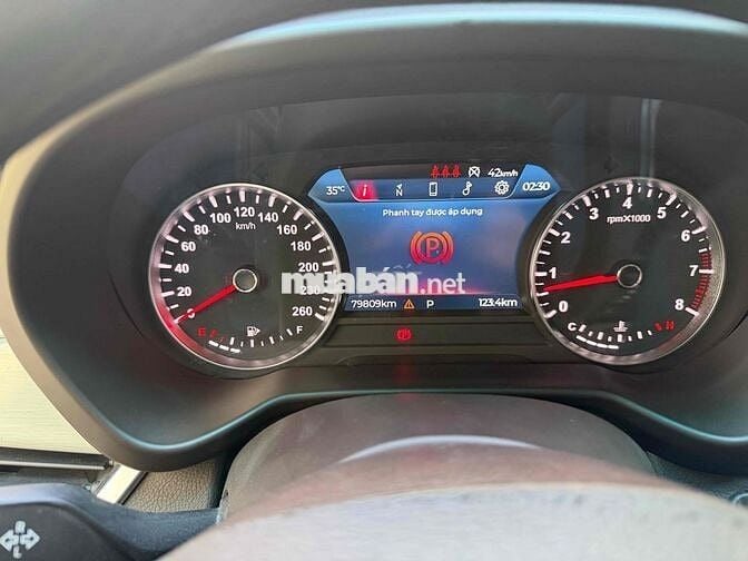 VinFast Lux SA 2.0 Premium 2019 Đen