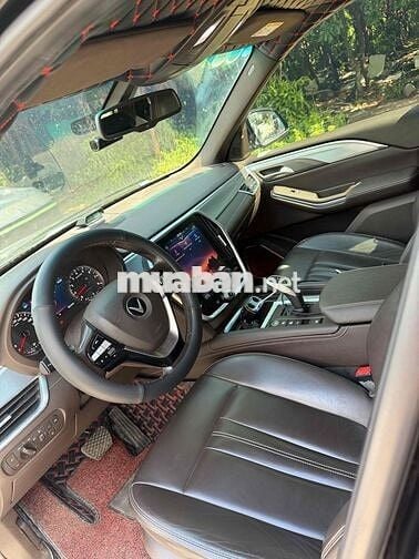 VinFast Lux SA 2.0 Premium 2019 Đen