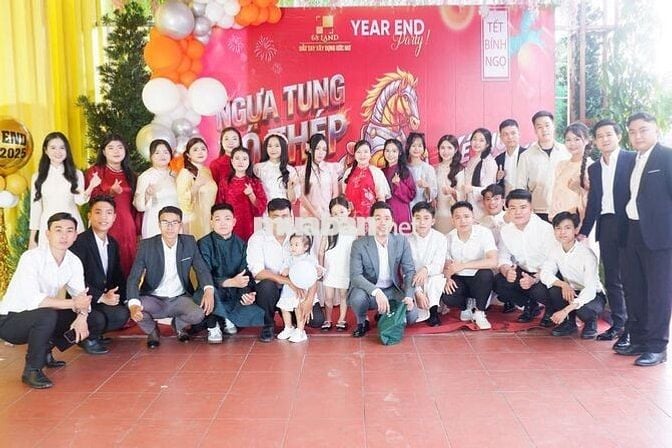 NHÂN VIÊN KINH DOANH BẤT ĐỘNG SẢN
