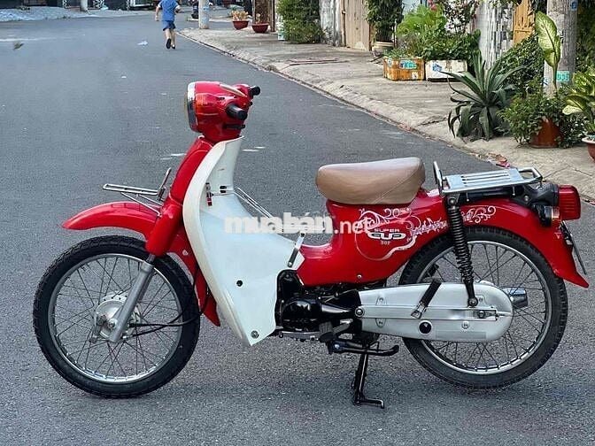 Honda Super Cub 2018 Đỏ tuoi 50c hic sình moi 95%