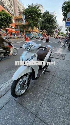 Honda SH Mode 2018 Trắng Đã sử dụng