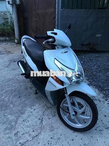 Honda Click 2011 Trắng Máy Móc Êm Ru
