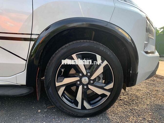 Mitsubishi Xpander Premium 2022 Trắng 54.000 km