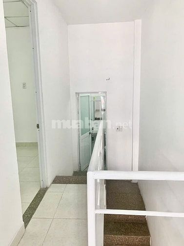 Bể Nợ Bán Ngộp Nhà Lầu 4x12 Mặt Tiền Lộ Nhựa Chỉ 575 Triệu