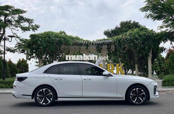 VinFast Lux A 2.0 BASE 2019 Trắng 48.000 Km