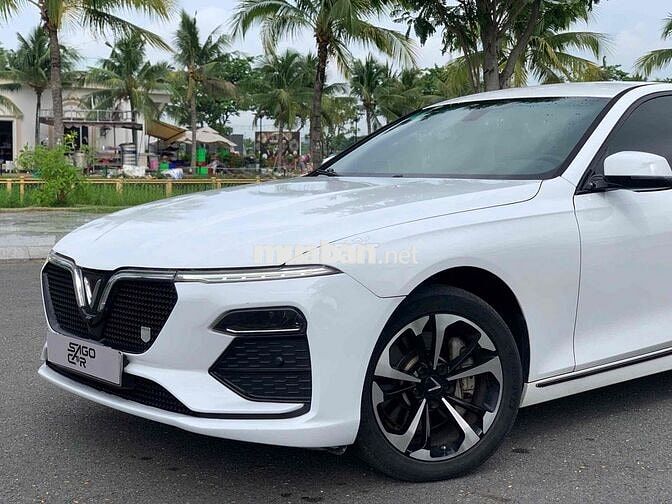 VinFast Lux A 2.0 BASE 2019 Trắng 48.000 Km
