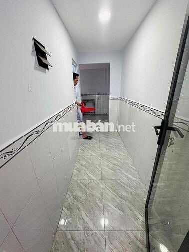 nhà cho thuê nguyên căn 1 trệt 1 lửng 2 phòng ngủ kín 1 phòng hở ,1ưc