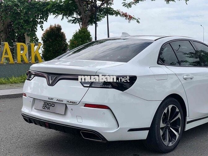 VinFast Lux A 2.0 BASE 2019 Trắng 48.000 Km