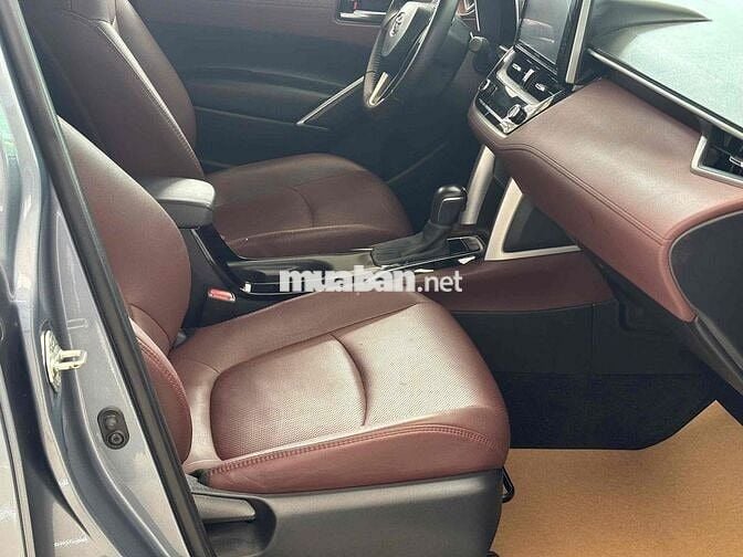 COROLLA CROSS 1.8V 2022 - 650TR THƯƠNG LƯỢNG