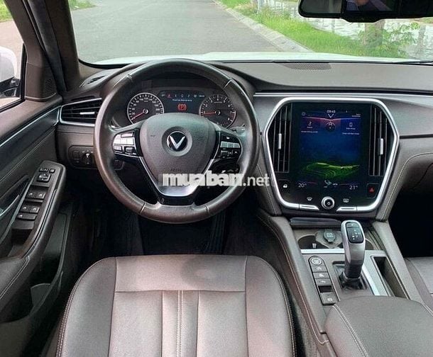 VinFast Lux A 2.0 BASE 2019 Trắng 48.000 Km
