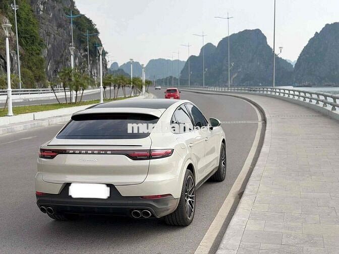 Porsche Cayenne S Coupe Trắng 5 chỗ