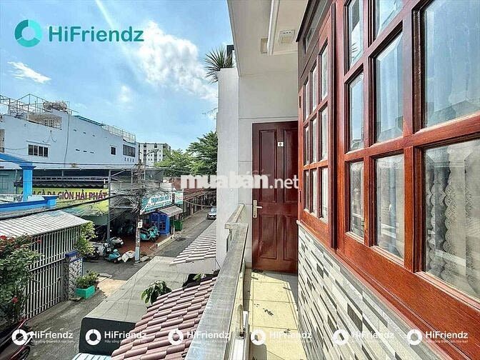 CHO THUÊ PHÒNG BAN CÔNG FULL NỘI THẤT NẰM TRÊN ĐƯỜNG PHẠM VĂN CHIÊU