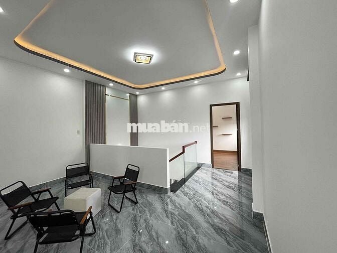 Hiếm  Căn Góc 2 mặt tiền- 2 tầng- Sổ Hoàn Công ngay chợ 150m