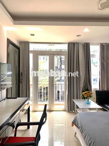 Căn hộ bancol tủ quần áo rộng kế Skygarden gần RMIT CIS SSIS trống
