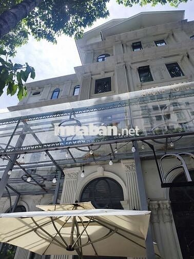 Căn hộ bancol tủ quần áo rộng kế Skygarden gần RMIT CIS SSIS trống
