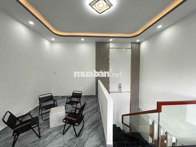 Hiếm  Căn Góc 2 mặt tiền- 2 tầng- Sổ Hoàn Công ngay chợ 150m
