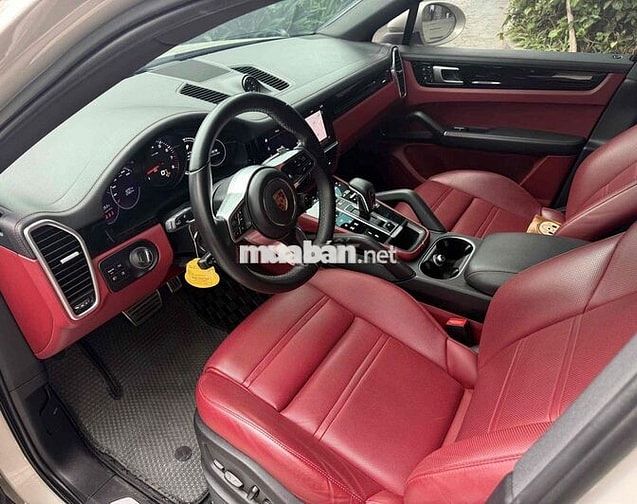 Porsche Cayenne S Coupe Trắng 5 chỗ