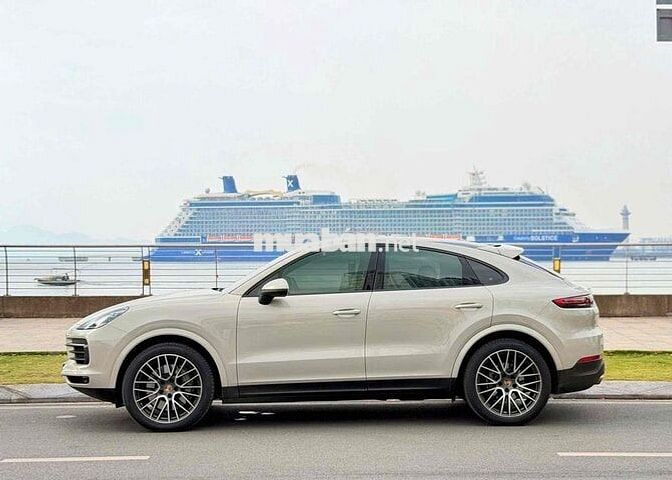 Porsche Cayenne S Coupe Trắng 5 chỗ